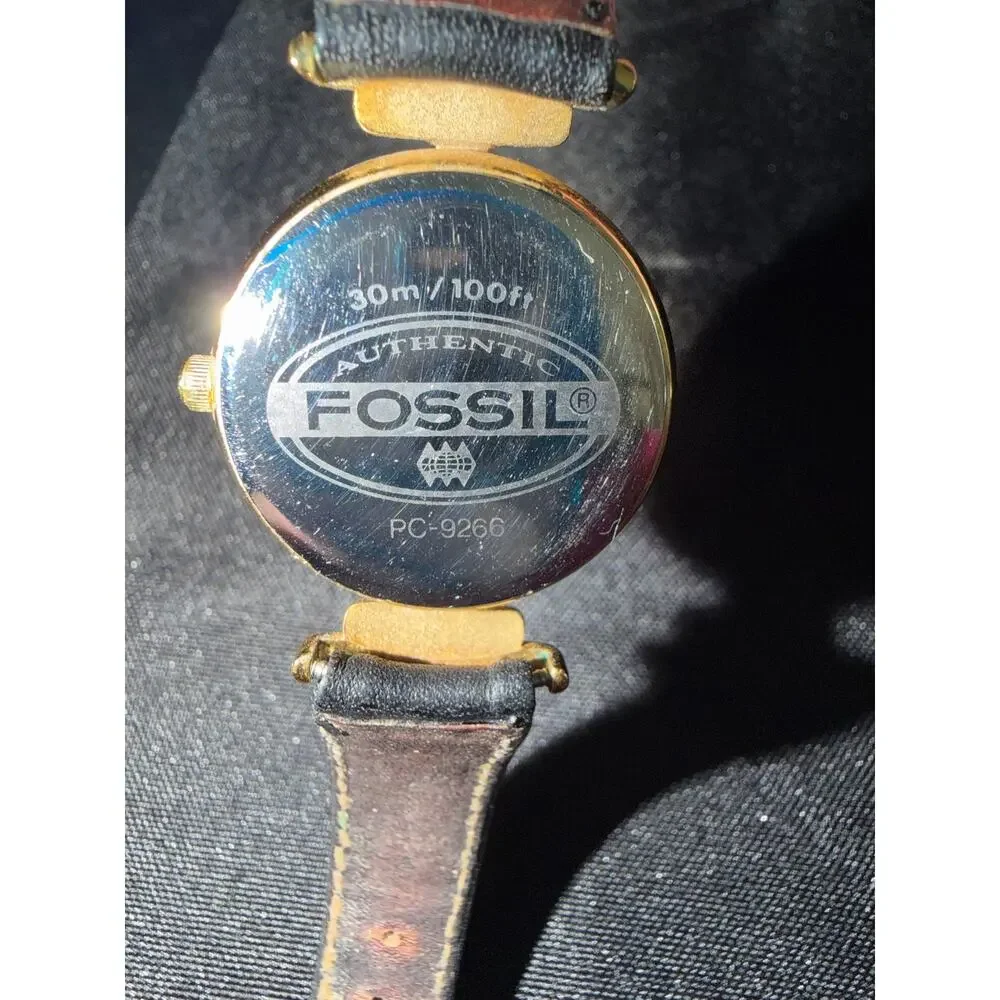 Vintage Women's Fossil Swirl Watch PC-9266 Art-Deco Prism Crystal Model from 90s